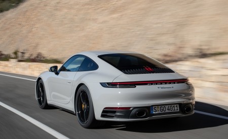 2020 Porsche 911 S (Color: Crayon) Rear Three-Quarter Wallpapers 450x275 (175)