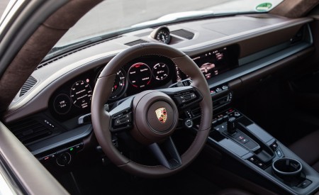 2020 Porsche 911 S (Color: Dolomite Silver Metallic) Interior Wallpapers 450x275 (158)