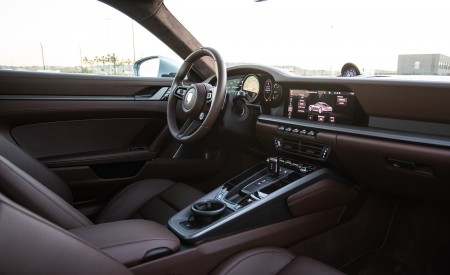 2020 Porsche 911 S (Color: Dolomite Silver Metallic) Interior Wallpapers 450x275 (157)