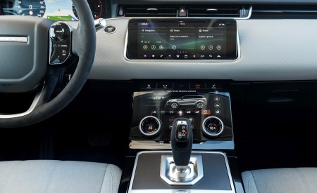 2020 Range Rover Evoque Central Console Wallpapers 450x275 (18)