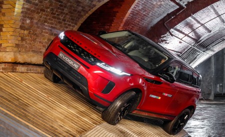 2020 Range Rover Evoque Front Three-Quarter Wallpapers 450x275 (43)