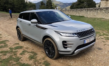 2020 Range Rover Evoque Front Three-Quarter Wallpapers 450x275 (11)