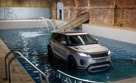 2020 Range Rover Evoque Front Three-Quarter Wallpapers 450x275 (51)