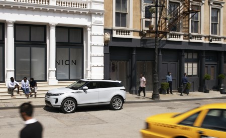 2020 Range Rover Evoque Front Three-Quarter Wallpapers 450x275 (79)