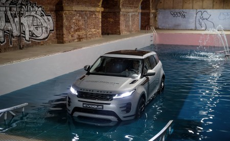 2020 Range Rover Evoque Front Three-Quarter Wallpapers 450x275 (65)