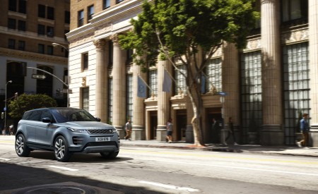 2020 Range Rover Evoque Front Three-Quarter Wallpapers 450x275 (103)