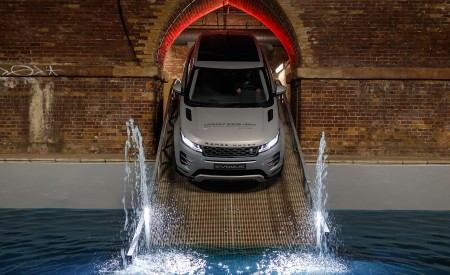 2020 Range Rover Evoque Front Wallpapers 450x275 (54)