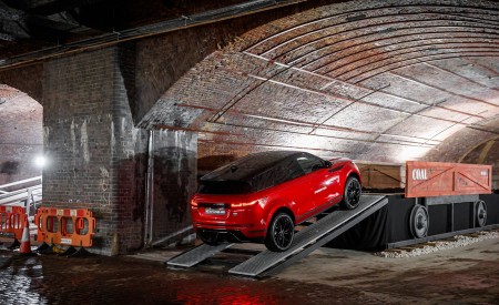 2020 Range Rover Evoque Rear Three-Quarter Wallpapers 450x275 (47)
