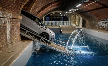 2020 Range Rover Evoque Side Wallpapers 450x275 (61)