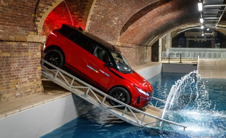 2020 Range Rover Evoque Side Wallpapers 450x275 (50)