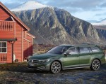 2020 Volkswagen Passat Alltrack (EU-Spec) Front Three-Quarter Wallpapers 150x120 (47)