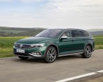 2020 Volkswagen Passat Alltrack (EU-Spec) Front Three-Quarter Wallpapers 150x120 (12)