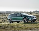 2020 Volkswagen Passat Alltrack (EU-Spec) Front Three-Quarter Wallpapers 150x120 (27)