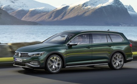 2020 Volkswagen Passat Alltrack (EU-Spec) Front Three-Quarter Wallpapers 450x275 (45)