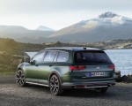 2020 Volkswagen Passat Alltrack (EU-Spec) Rear Three-Quarter Wallpapers 150x120 (49)