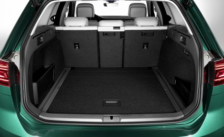 2020 Volkswagen Passat Alltrack (EU-Spec) Trunk Wallpapers 450x275 (55)
