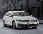 2020 Volkswagen Passat GTE Variant (EU-Spec) Front Wallpapers 150x120