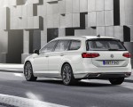 2020 Volkswagen Passat GTE Variant (EU-Spec) Rear Three-Quarter Wallpapers 150x120