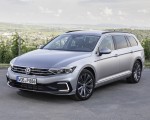 2020 Volkswagen Passat GTE Variant (Plug-In Hybrid EU-Spec) Front Three-Quarter Wallpapers 150x120