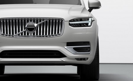 2020 Volvo XC90 Inscription T8 Plug-in Hybrid (Color: Birch Light Metallic) Detail Wallpapers 450x275 (28)