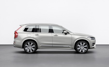 2020 Volvo XC90 Inscription T8 Plug-in Hybrid (Color: Birch Light Metallic) Side Wallpapers 450x275 (26)