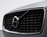 2020 Volvo XC90 R-Design T8 Plug-in Hybrid (Color: Thunder Grey) Grill Wallpapers 150x120 (9)