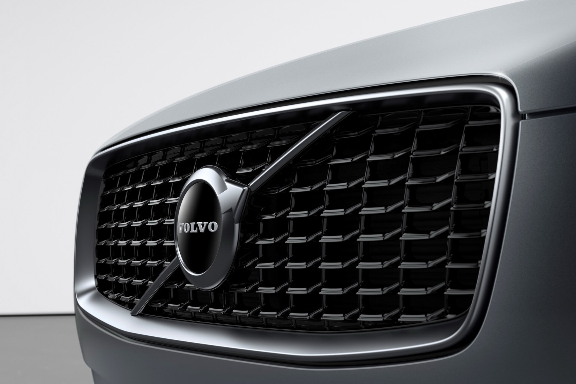 2020 Volvo XC90 R-Design T8 Plug-in Hybrid (Color: Thunder Grey) Grill Wallpapers (9)