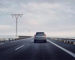 2020 Volvo XC90 R-Design T8 Plug-in Hybrid (Color: Thunder Grey) Rear Wallpapers 150x120 (4)