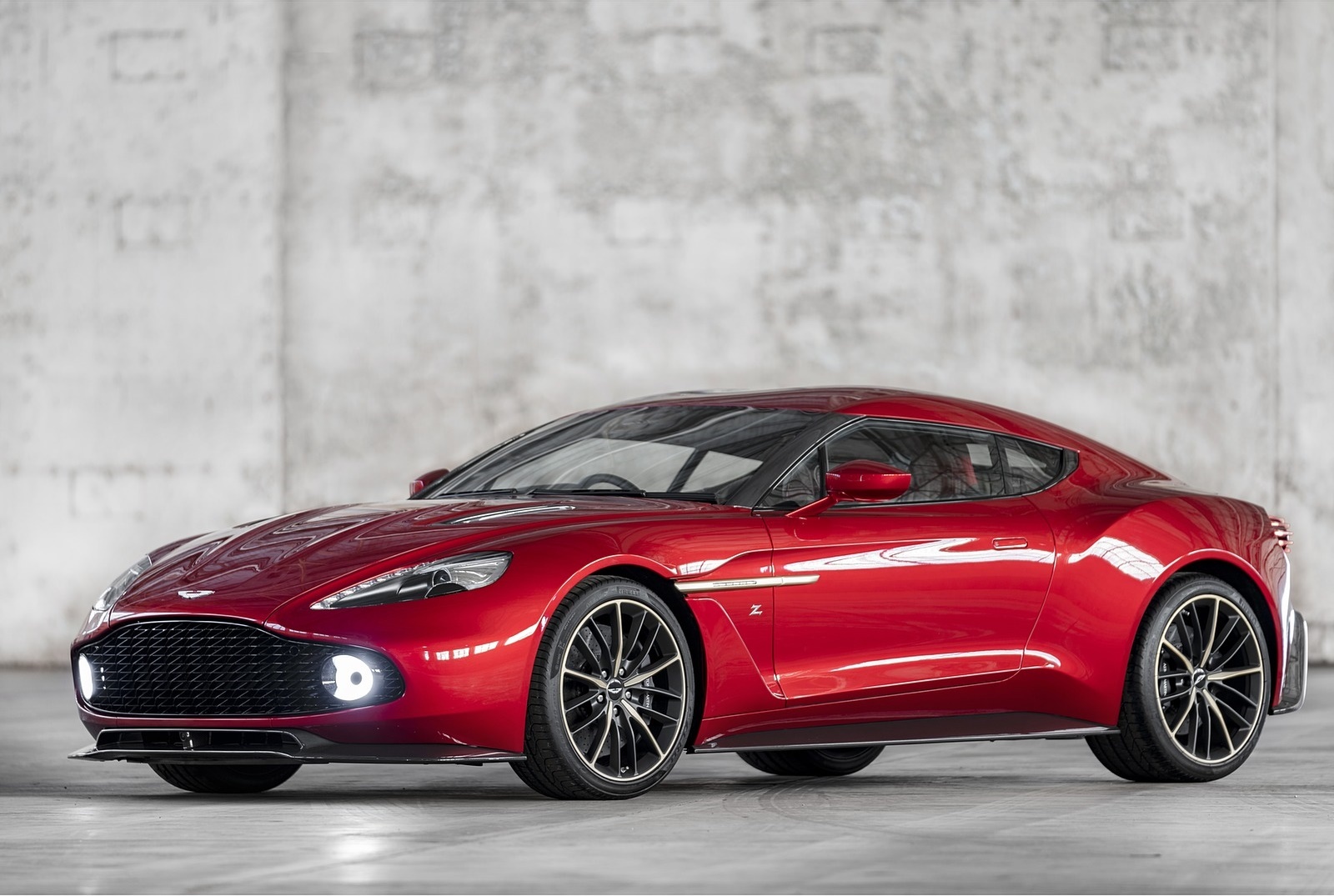 2018 Aston Martin Vanquish Zagato Coupe Front Three-Quarter Wallpapers (4)