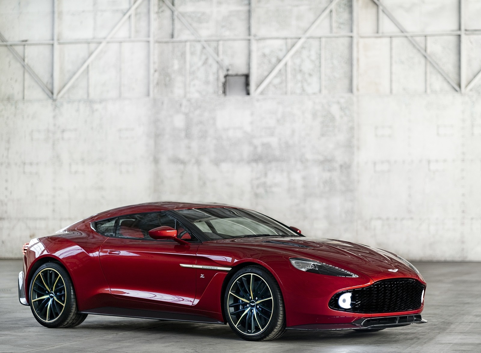 2018 Aston Martin Vanquish Zagato Coupe Front Three-Quarter Wallpapers (5)
