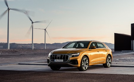 2019 Audi Q8 (Color: Dragon Orange) Front Three-Quarter Wallpapers 450x275 (133)