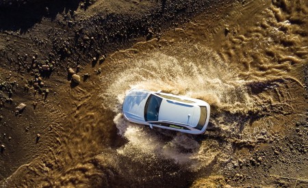 2019 Audi Q8 (Color: Glacier White) Top Wallpapers 450x275 (221)