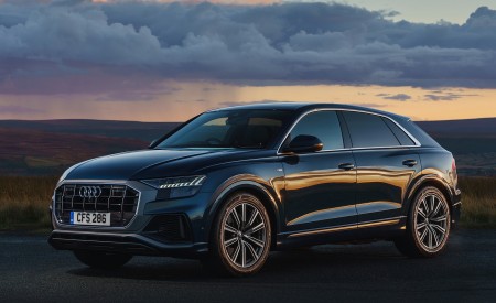 2019 Audi Q8 S Line 50 TDI Quattro (UK-Spec) Front Three-Quarter Wallpapers 450x275 (9)