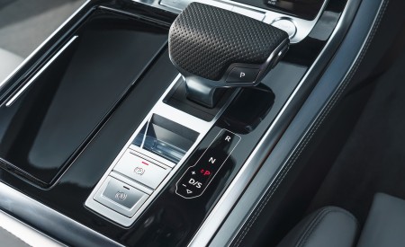 2019 Audi Q8 S Line 50 TDI Quattro (UK-Spec) Interior Detail Wallpapers 450x275 (92)
