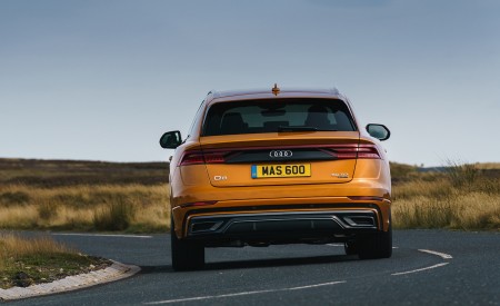 2019 Audi Q8 S Line 50 TDI Quattro (UK-Spec) Rear Wallpapers 450x275 (50)