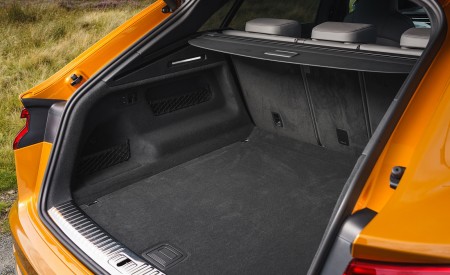 2019 Audi Q8 S Line 50 TDI Quattro (UK-Spec) Trunk Wallpapers 450x275 (86)