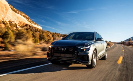 2019 Audi Q8 (US-Spec) Front Three-Quarter Wallpapers 450x275 (4)