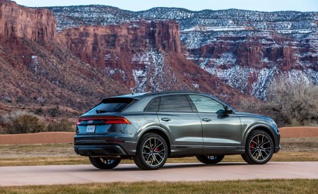 2019 Audi Q8 (US-Spec) Rear Three-Quarter Wallpapers 450x275 (17)