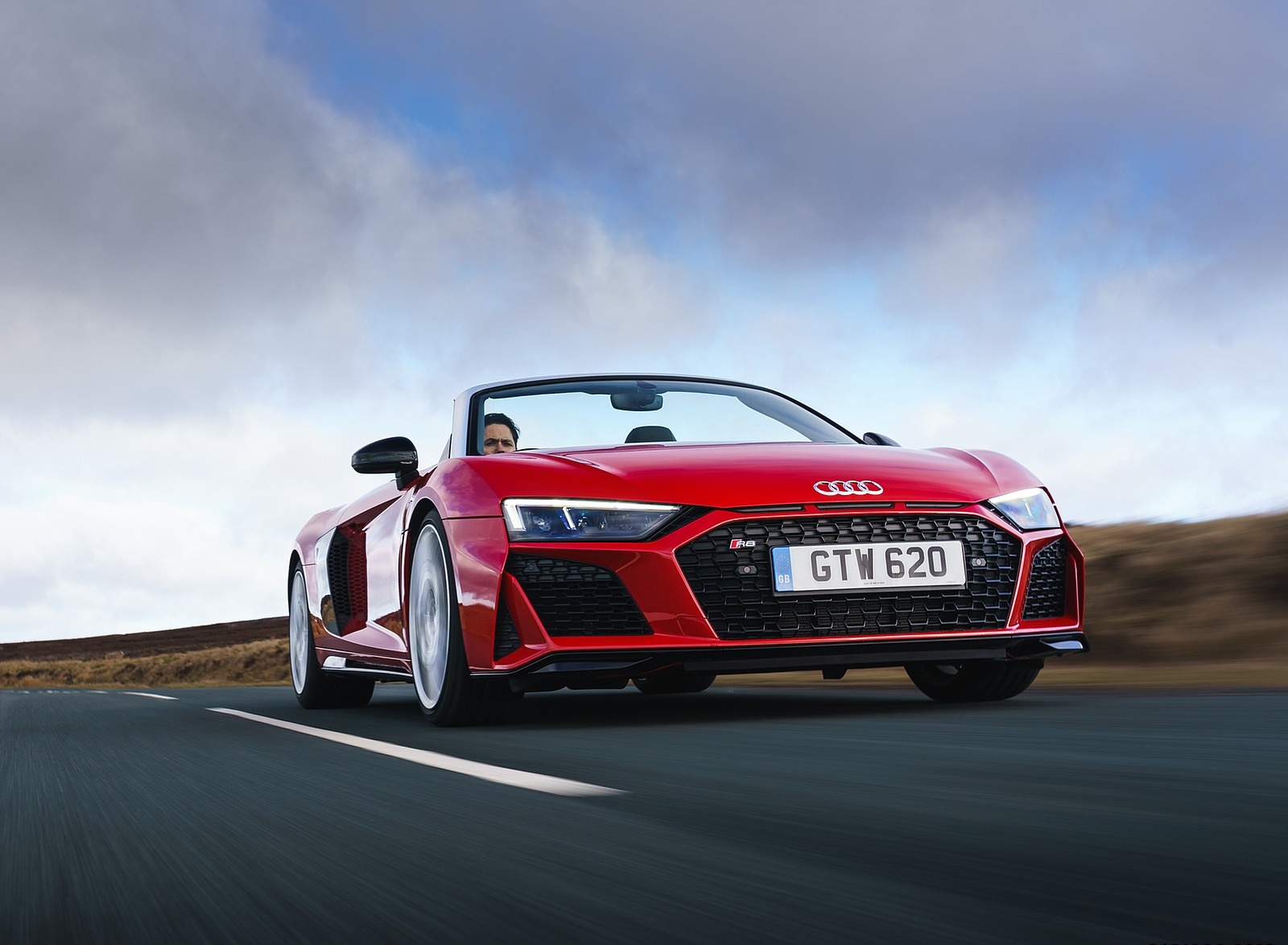 2019 Audi R8 V10 Spyder Performance quattro (UK-Spec) Front Three-Quarter Wallpapers (13)