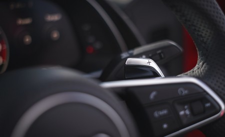 2019 Audi R8 V10 Spyder Performance quattro (UK-Spec) Interior Detail Wallpapers 450x275 (85)