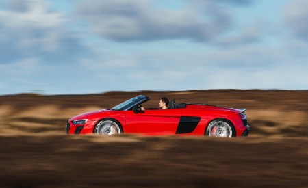 2019 Audi R8 V10 Spyder Performance quattro (UK-Spec) Side Wallpapers 450x275 (26)