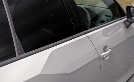 2019 Audi SQ2 (UK-Spec) Detail Wallpapers 450x275 (30)