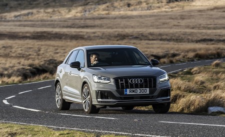 2019 Audi SQ2 (UK-Spec) Front Three-Quarter Wallpapers 450x275 (9)