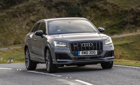 2019 Audi SQ2 (UK-Spec) Front Three-Quarter Wallpapers 450x275 (10)