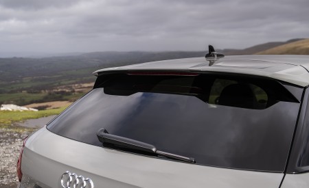 2019 Audi SQ2 (UK-Spec) Spoiler Wallpapers 450x275 (38)