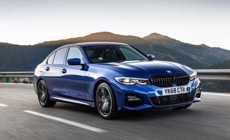 2019 BMW 3-Series Saloon 320d xDrive (UK-Spec) Front Three-Quarter Wallpapers 450x275 (17)