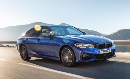 2019 BMW 3-Series Saloon 320d xDrive (UK-Spec) Front Three-Quarter Wallpapers 450x275 (16)