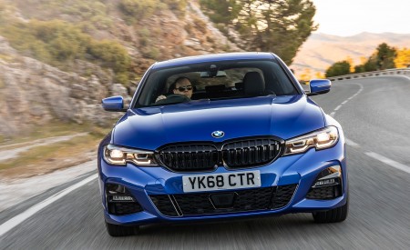 2019 BMW 3-Series Saloon 320d xDrive (UK-Spec) Front Wallpapers 450x275 (11)