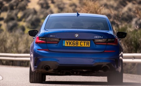 2019 BMW 3-Series Saloon 320d xDrive (UK-Spec) Rear Wallpapers 450x275 (24)