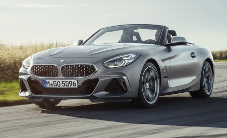 2019 BMW Z4 M40i (UK-Spec) Front Three-Quarter Wallpapers 450x275 (103)